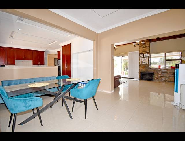 3 BEDROOM HOUSE FOR SALE IN BRAMLEY
